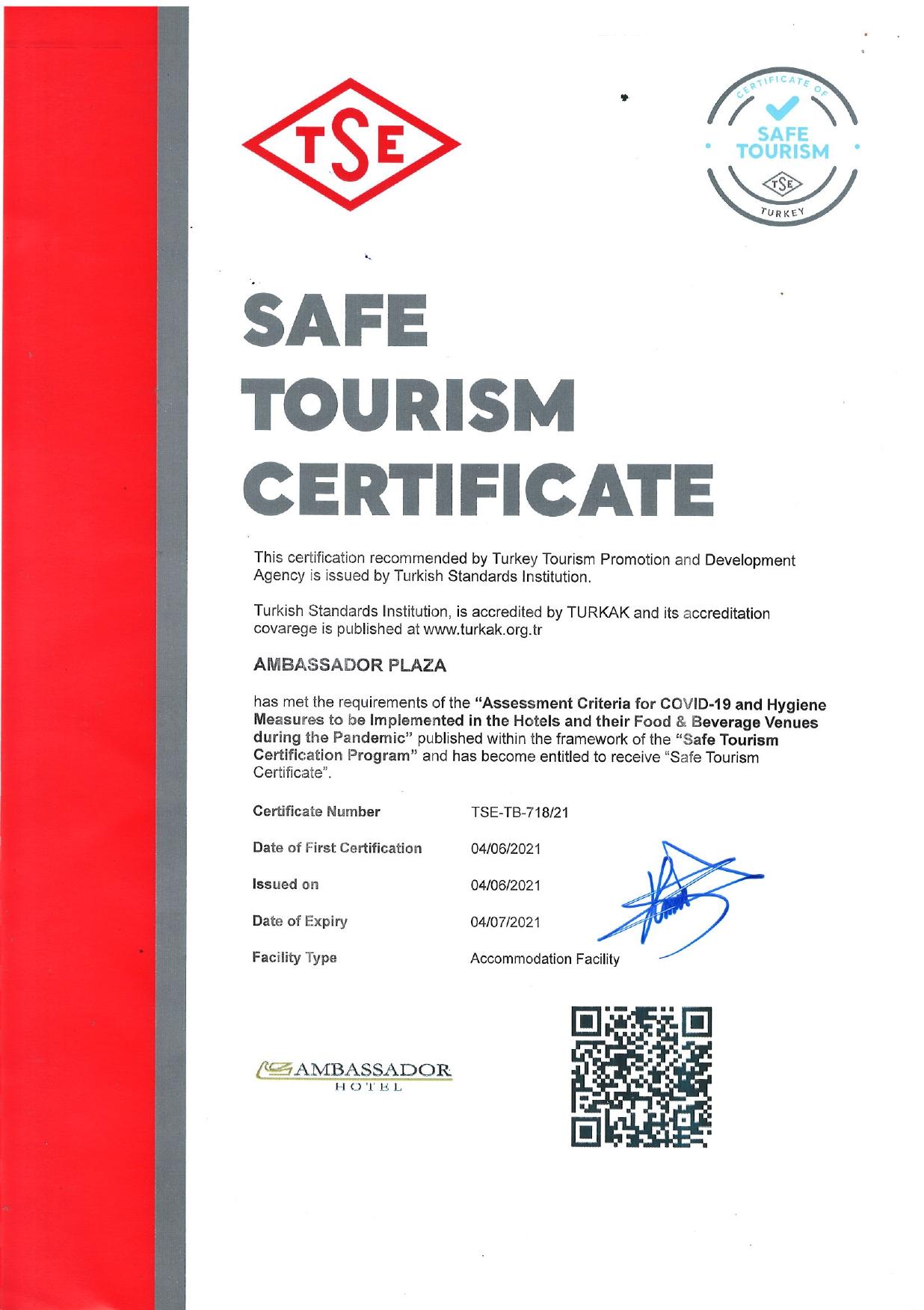 Готель Ambassador Plaza 4*